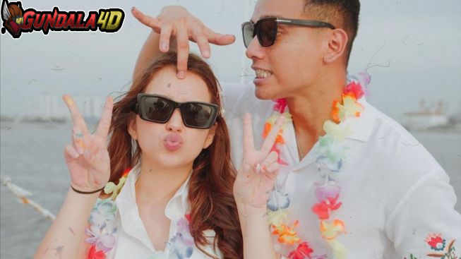 Viral Curhatan Rebecca Klopper Resmi Berpisah dengan Fadly Faisal, Benarkah?