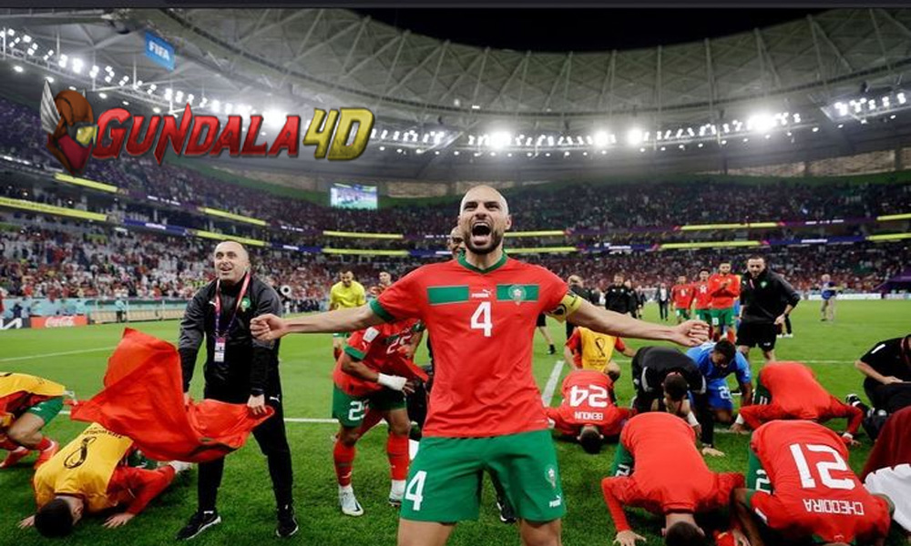 Penampilan gemilang Amrabat di Piala Dunia 2022 membuatnya diincar banyak klub pada bursa transfer musim panas ini.