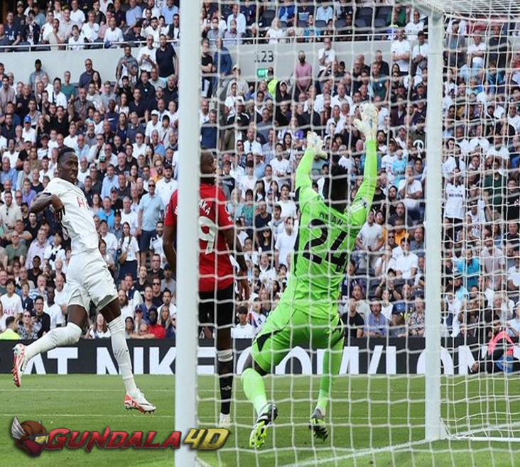 Hasil Liga Inggris yang terbaru menunjukkan Tottenham Hotspur yang mengirim dua gol sehingga Man United harus pulang gundul.Tottenham Hotsp