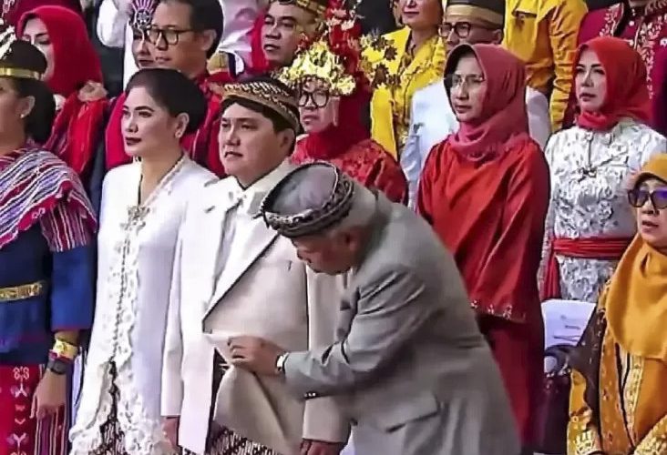 Viral Diusilin saat Upacara di Istana, Erick Thohir Ungkap Tingkah Kocak Pak Bas