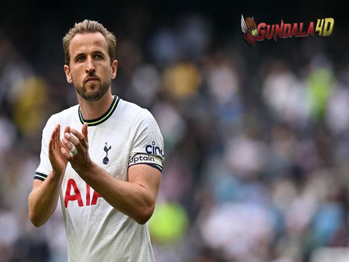 Superdeal 1,6 Triliun Harry Kane ke Bayern Muenchen ialah Kekalahan bagi Sepak Bola Jerman Secara lebih luas, kedatangan Kane malah seolah memperkuat fakta ketidakmampuan Jerman melahirkan sosok penyerang tengah yang hebat.