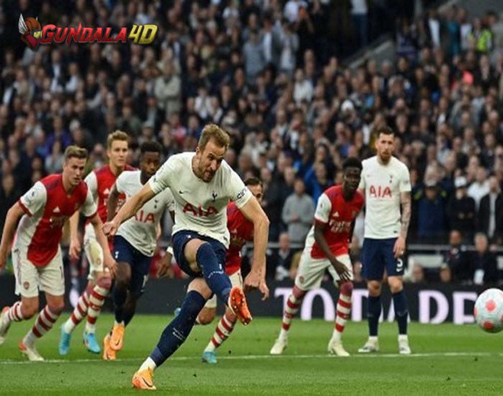 Pelatih Arsenal, Mikel Arteta, memberi jawaban ketus, saat disinggung soal eks penyerang Tottenham Hotspur, Harry Kane,