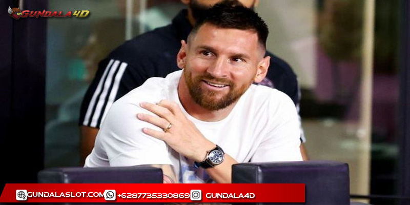 Lionel Messi hanya duduk di pinggir lapangan saat Inter Miami hampir kalah dari Charlotte FC di MLS.Inter Miami kembali beraksi pada hari ini