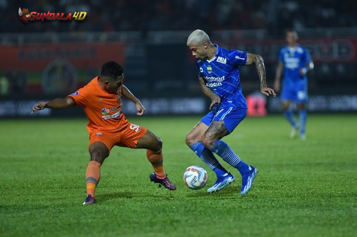 Persib Bandung akan bertanding melawan PSS Sleman pada laga pekan ke-17 Liga 1 2023/2024 di Stadion Bandung Lautan Api, Sabtu (28/10)