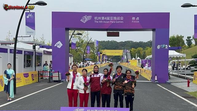 Tim para-balap sepeda tambah pundi-pundi medali Indonesia dengan raihan dua medali emas pada Asian Para Games 2022, Hangzhou.Prestasi