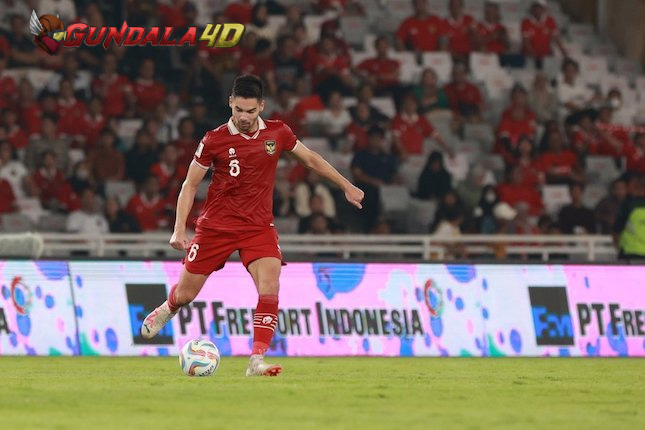 Mengapa Shin Tae-yong Mainkan Sandy Walsh Sebagai Gelandang Bertahan di Laga Timnas Indonesia vs Brunei?