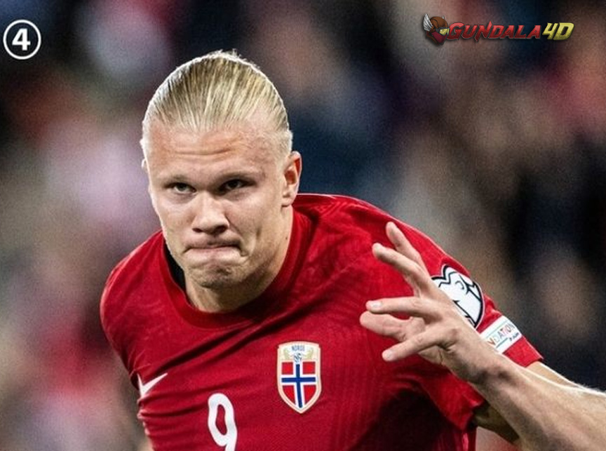 Striker tim nasional Norwegia, Erling Haaland, mengaku geli mendengar namanya sendiri karena ia dipuja secara berlebihan.