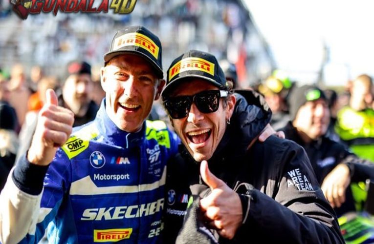 Valentino Rossi Comeback Spektakuler, Rebut Podium meski Start dari Grid ke-15 pada Balapan GT World Challenge 2023