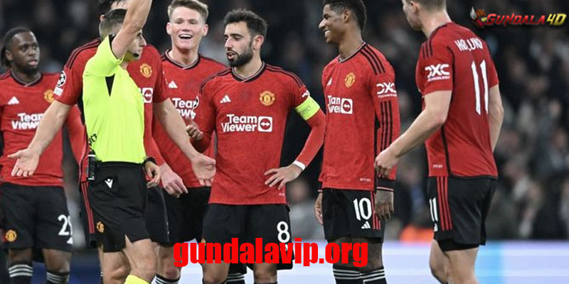 Performa buruk Manchester United pada awal musim 2023-2024 memunculkan fakta-fakta menyedihkan.Kondisi Manchester United bisa dibilang