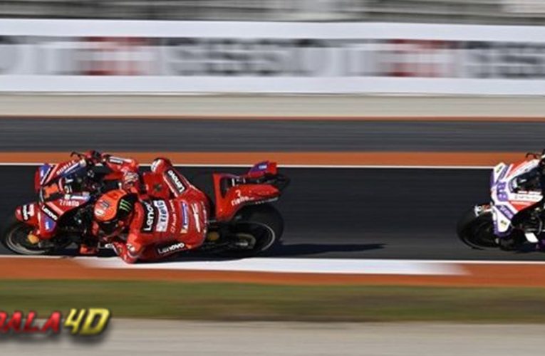 Francesco Bagnaia Back-to-back Juara Dunia Usai Jorge Martin Crash dengan Marc Marquez