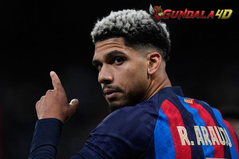 Man United Sudah Senggol Barcelona, Tanya-tanya Soal Ronald Araujo