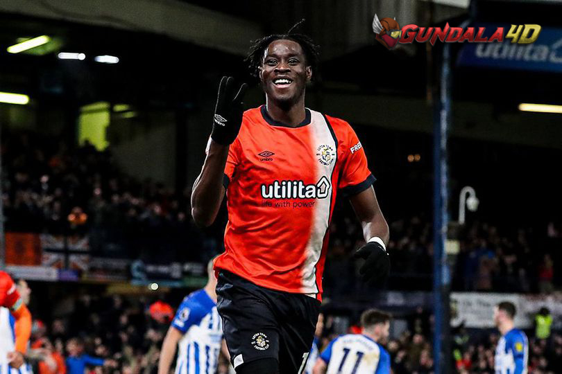 Baru Cetak Hatrrick, Striker Luton Town ini Ternyata Punya Nama Unik dengan 7 Suku Kata