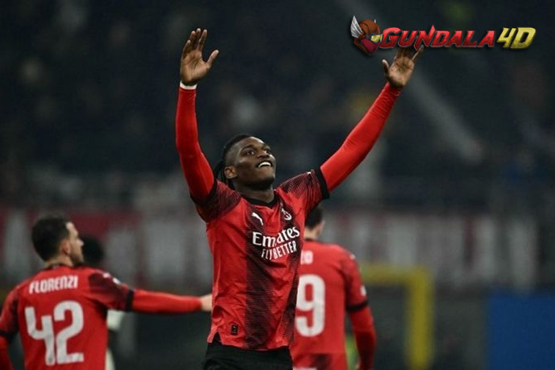 Rafael Leao berterima kasih kepada rekan setimnya di AC Milan, Theo Hernandez, setelah berhasil mencetak gol ke gawang Rennes