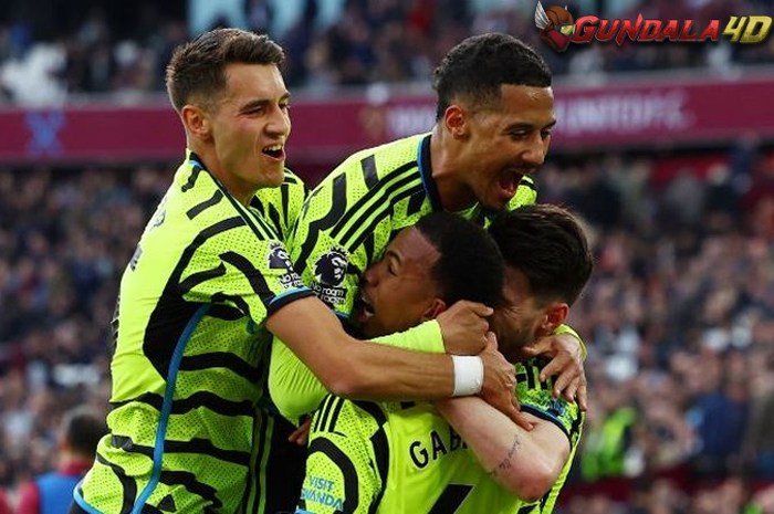 Arsenal mulai menebar ancaman ke Liverpool dan Manchester City. Adapun Manchester United perlahan mendekati empat besar klasemen Liga Inggris