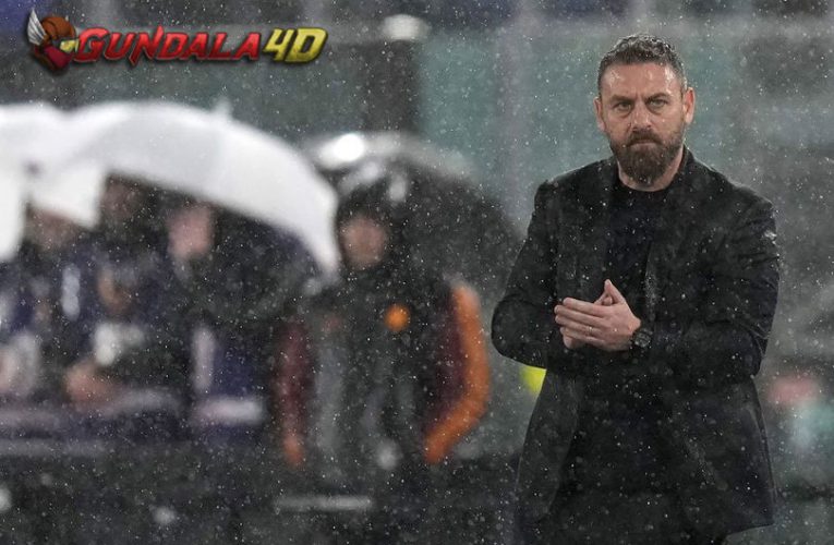 Daniele De Rossi Berbeda dengan Jose Mourinho