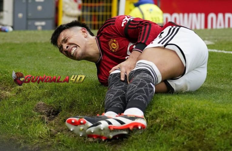 Lisandro Martinez Cedera, Manchester United Rungkad!