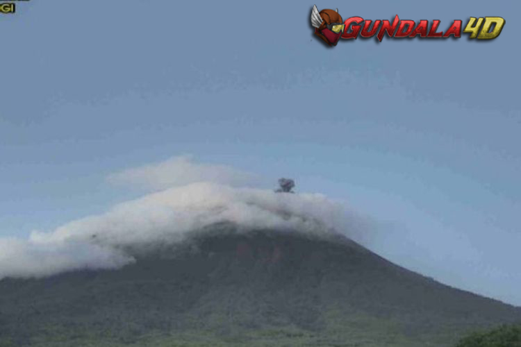 Gunung Ile Lewotolok NTT Meletus 80 Kali, Warga Diminta Waspada Gangguan ISPA