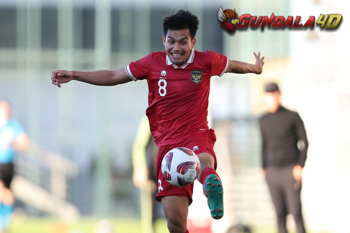 Pemain timnas Indonesia, Witan Sulaeman memberikan responnya soal permainan "nakal" Vietnam jelang duel di Kualifikasi Piala Dunia 2026 Zona