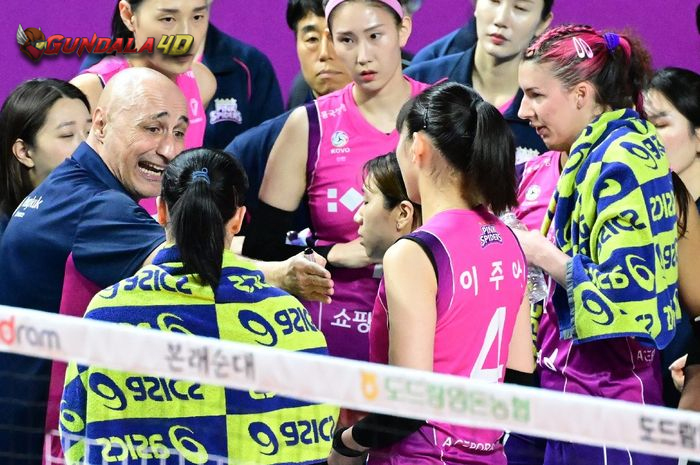 Liga Voli Korea – Perasaan Berdosa Pelatih Pink Spiders jika Harus Jumpa Megawati dkk di Play-off