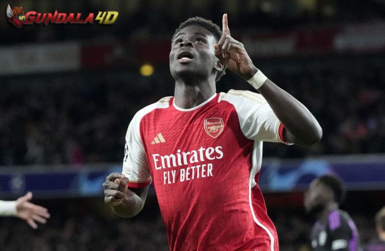 Bukayo Saka Dilanggar Manuel Neuer, Rio Ferdinand: Itu Jelas-jelas Penalti!