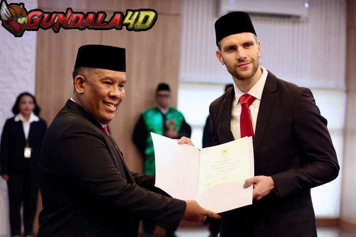 Kabar Buruk dari Calon Pemain Timnas Indonesia Maarten Paes setelah Sah Jadi WNI