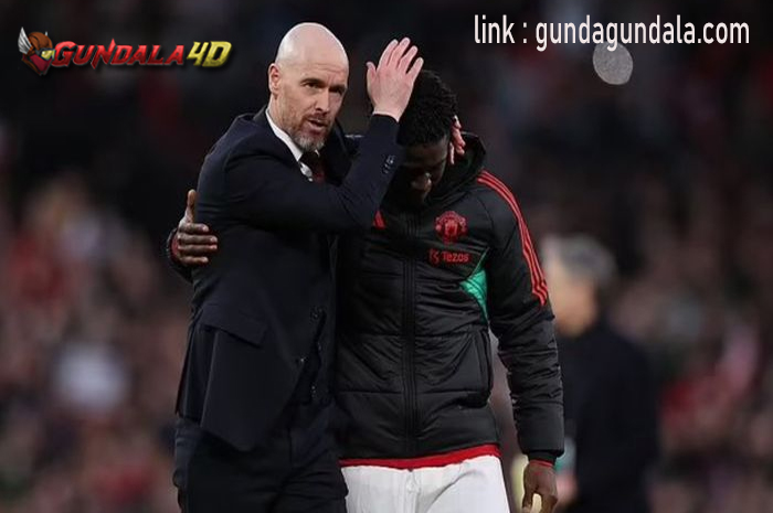 Wonderkid Manchester United, Kobbie Mainoo, mengaku senang bukan kepalang setelah Erik ten Hag tidak jadi dipecat