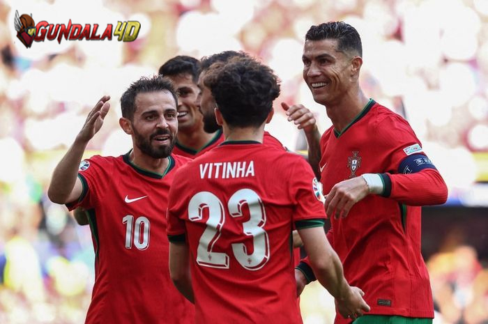 Hasil Euro 2024 diwarnai kelolosan timnas Portugal ke babak 16 besar dengan status juara grup yang dibantu gol bunuh diri pemain Turki