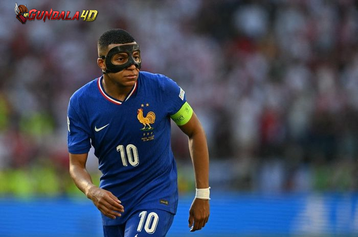 EURO 2024 - Pelatih Timnas Prancis Ungkap Masalah Kylian Mbappe saat Bermain Pakai Topeng