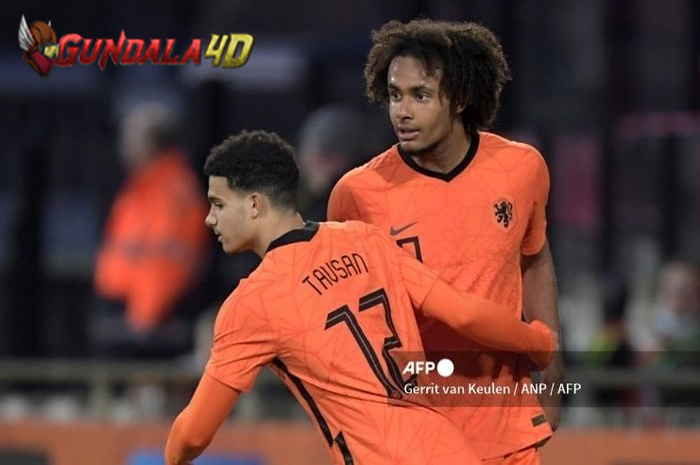 Calon penyerang baru Man United, Joshua Zirkzee, diharapkan bisa tampil sebagai starter saat Timnas Belanda menghadapi Timnas Inggris