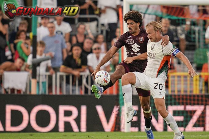 Sapuan krusial yang dilakukan Jay Idzes menjadi tidak berarti setelah Venezia harus takluk 0-1 dari Torino dalam lanjutan Liga Italia