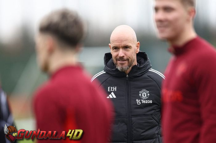 Erik ten Hag Sudah Tak Layak, Man United Lebih Baik Rekrut Carlo Ancelotti