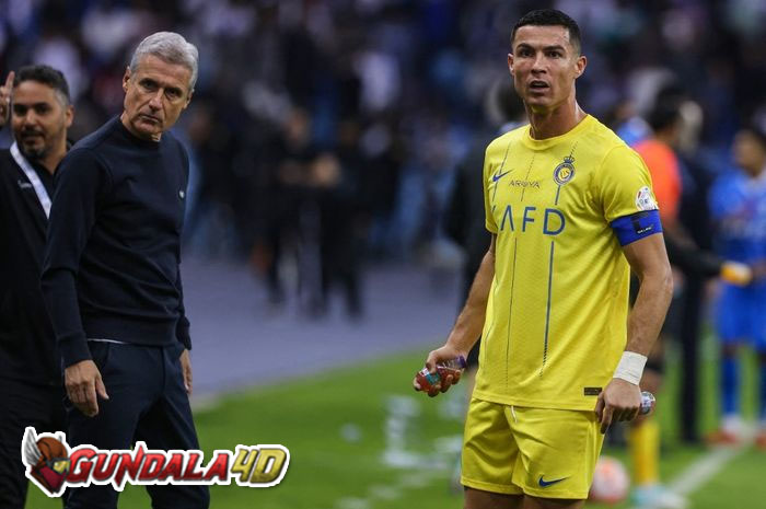 Kapten Al Nassr, Cristiano Ronaldo, mengunggah salam perpisahan di akun Instagram pribadinya menyusul pemecatan Luis Castro