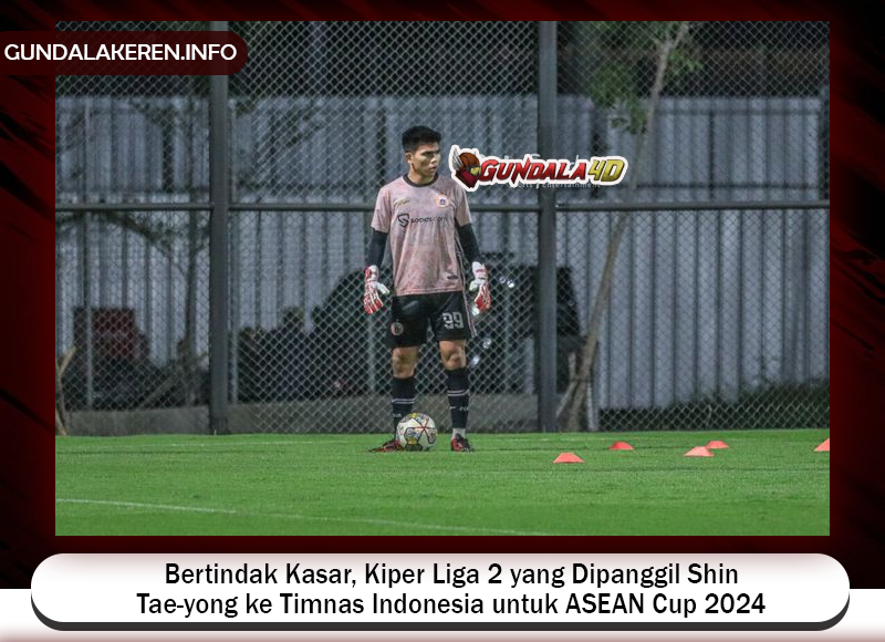 Kiper FC Bekasi City FC, Cahya Supriadi mendapatkan hukuman larangan bermain karena pelanggarannya saat melawan PSPS